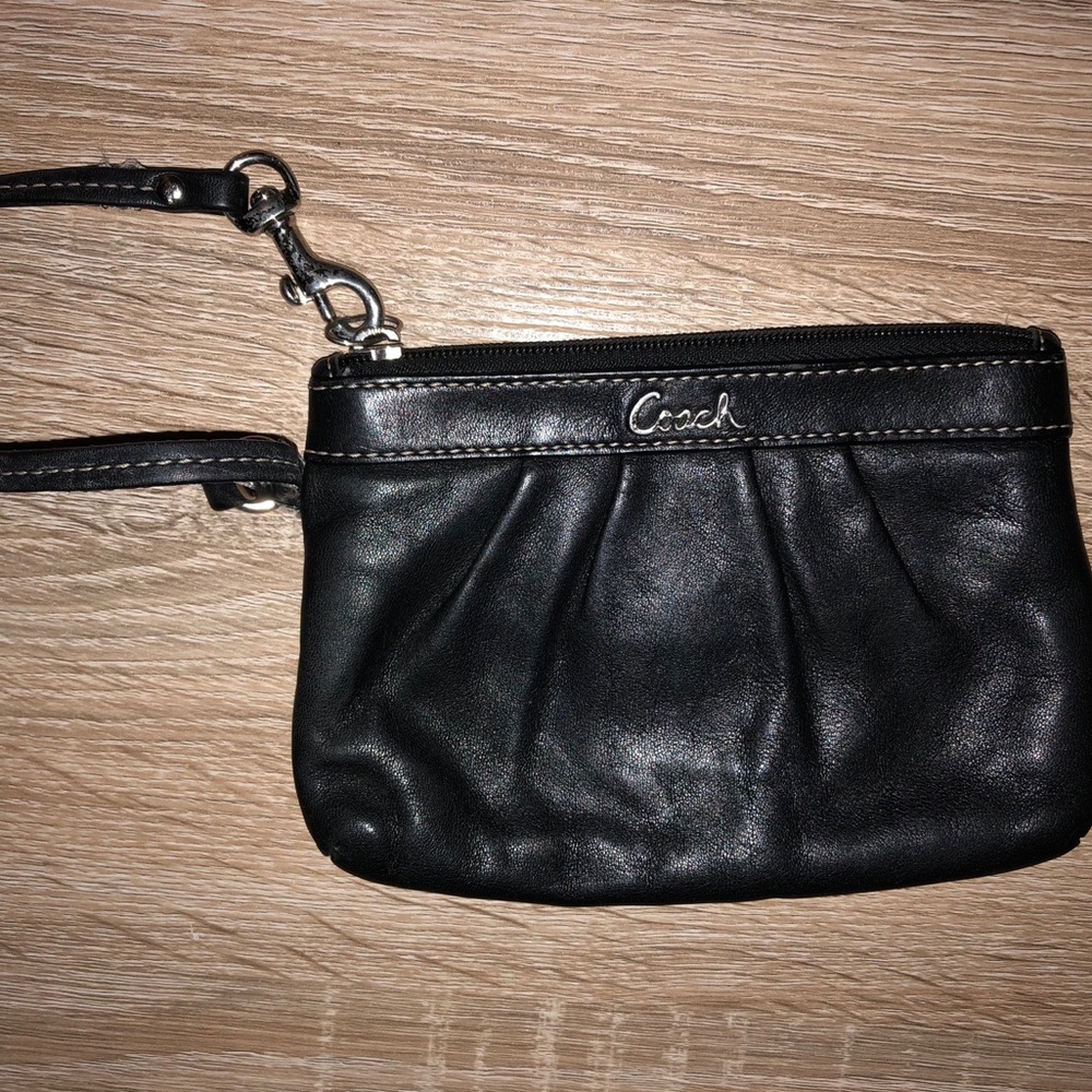 Coach wristlet wallet